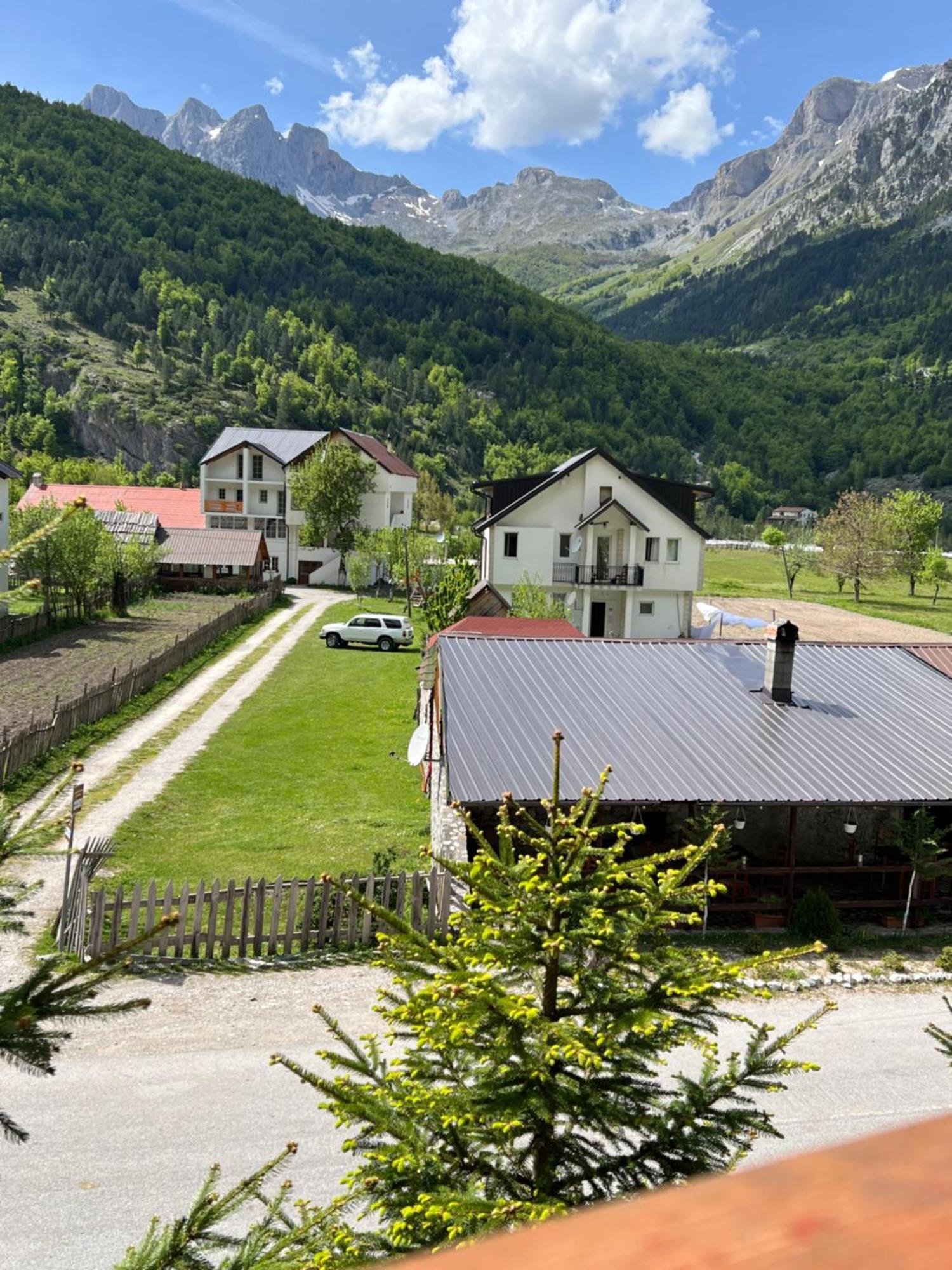 Guesthouse Skender Selimaj ヴァルボナ エクステリア 写真
